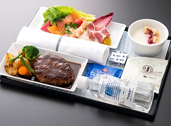 ANAハワイ線A380のプレミアムエコノミー機内食
