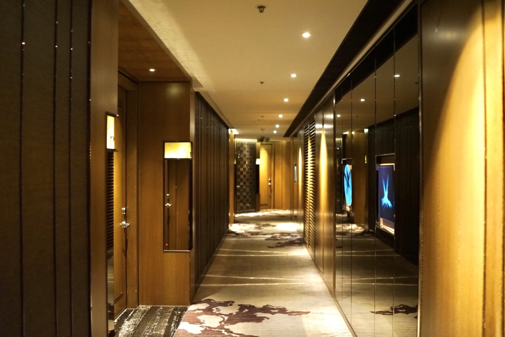 リッツ・カールトン香港110階の内廊下