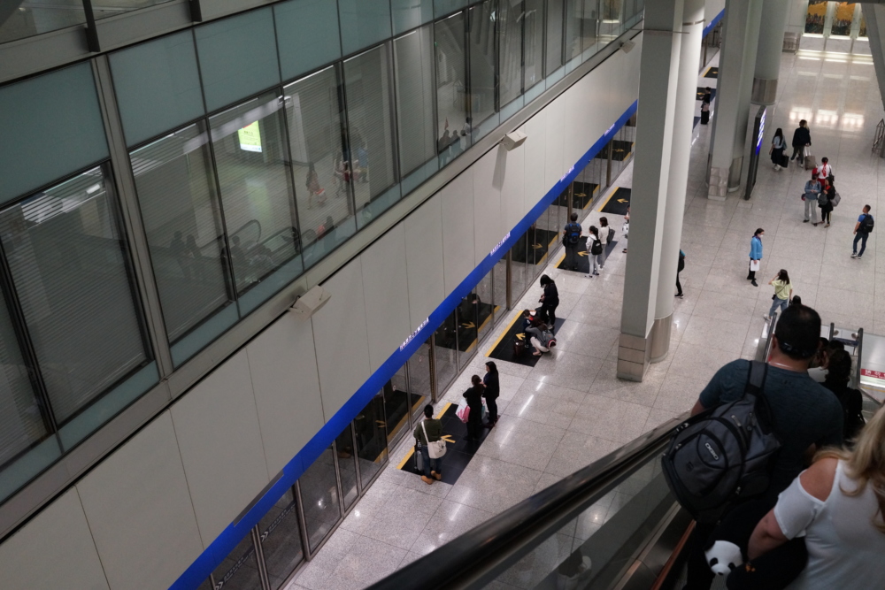 香港国際空港キャセイパシフィック航空ファーストクラスラウンジ「ザ・ピア」へのアクセス方法