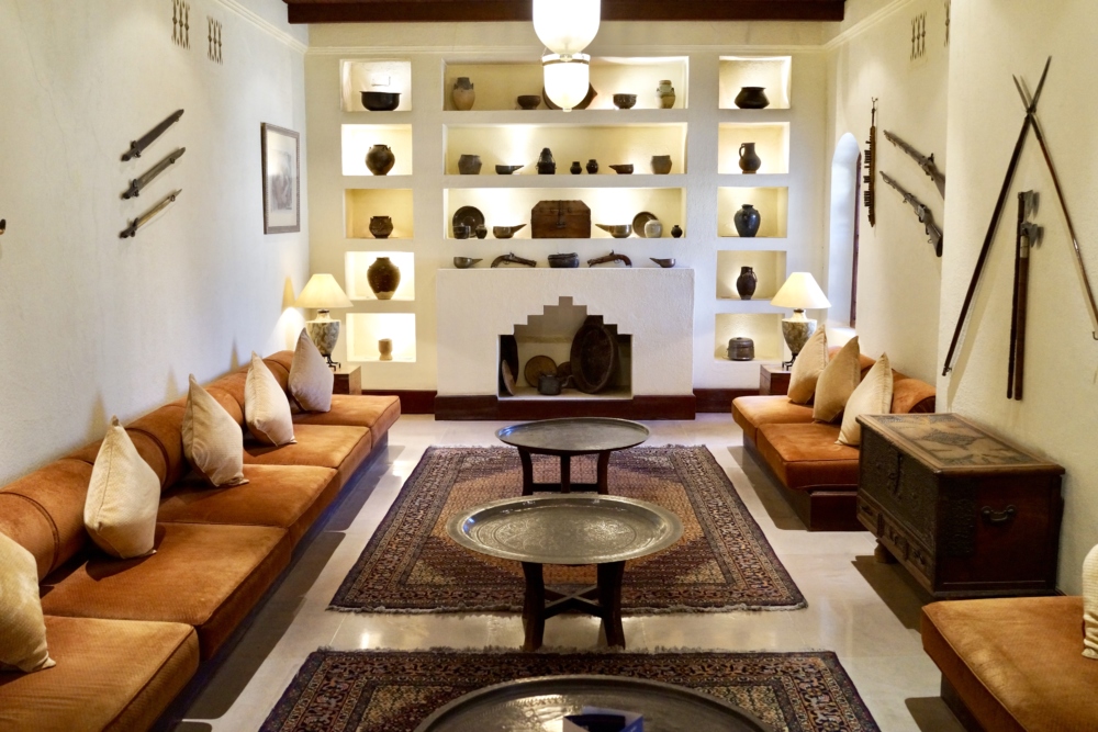 Al Maha a Luxury Collection Desert Resort & Spaチェックインロビー