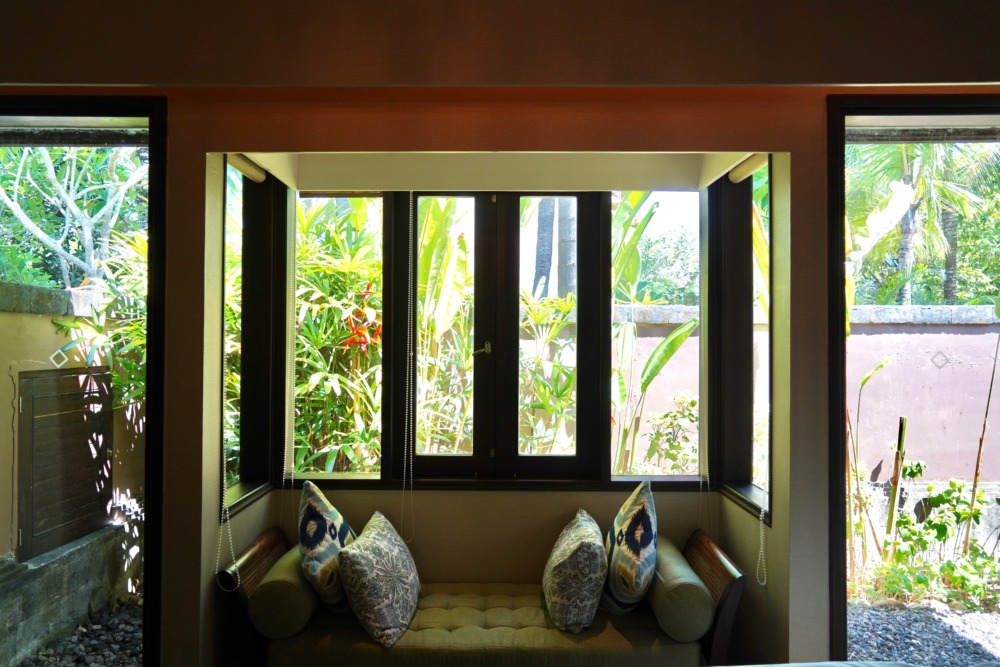 セントレジス・バリ/ラグーンヴィラ８１６号室・ツインベッドルームの出窓