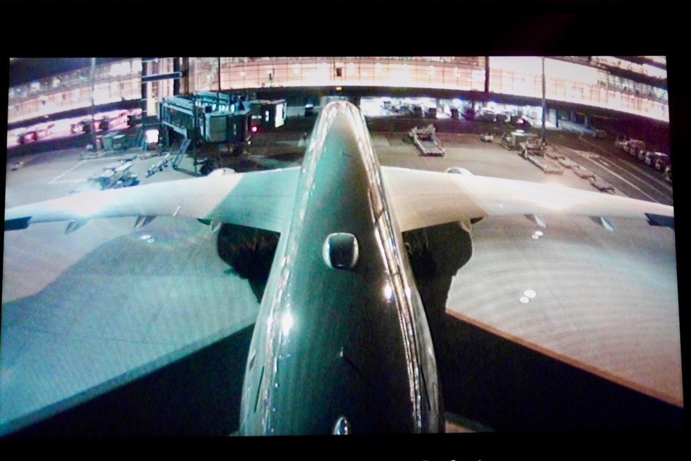 カタール航空ビジネスクラスQsuite・A350はカメラで外の様子を見られる