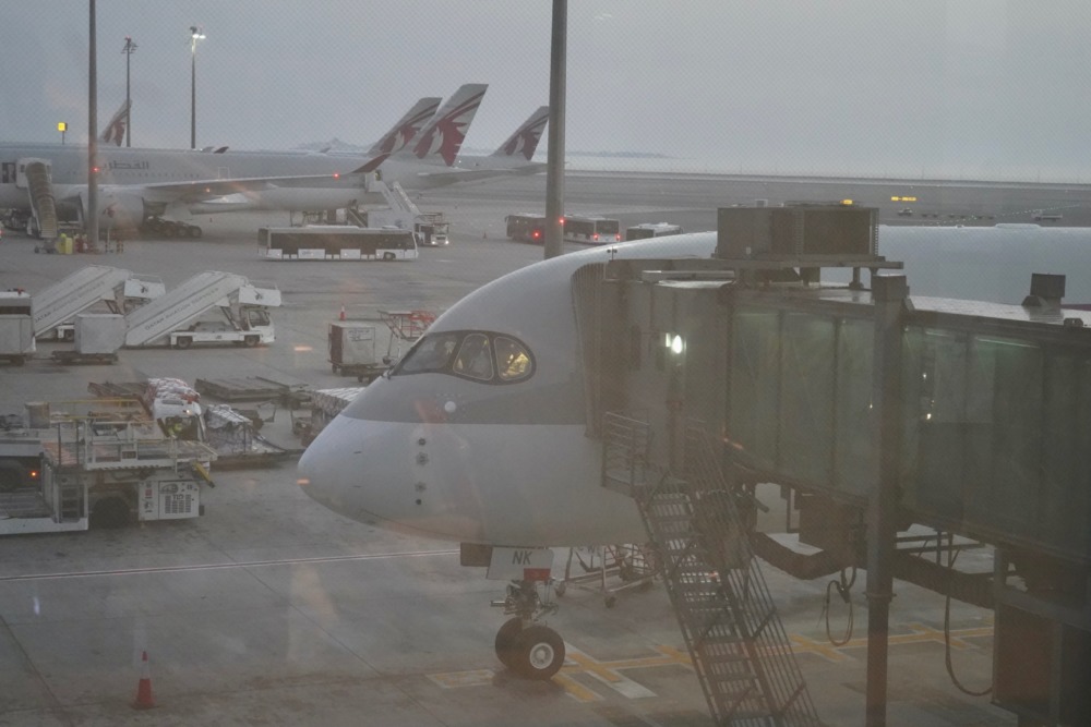 カタール航空ビジネスクラスQsuite・ドーハ・ハマド国際空港に到着しました