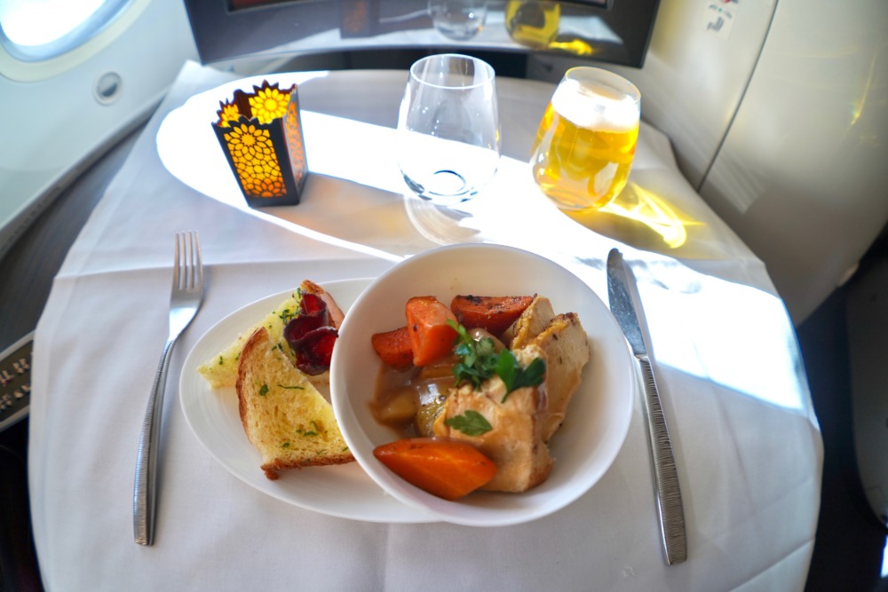 カタール航空B789ビジネスクラス搭乗記・機内食・昼食