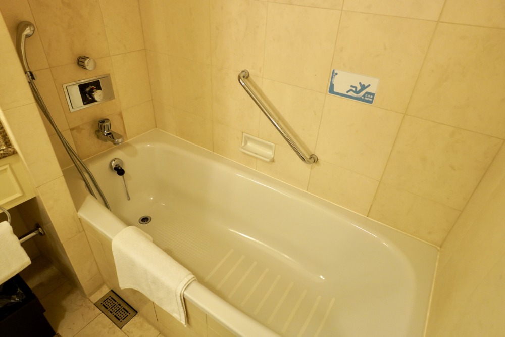 名古屋マリオットアソシアホテルの2910号室浴槽