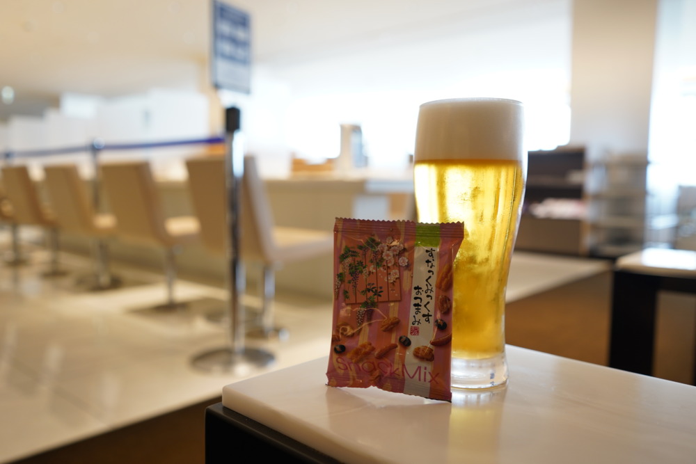 羽田空港第2ターミナル国内線ANAラウンジ・ビールとおつまみ