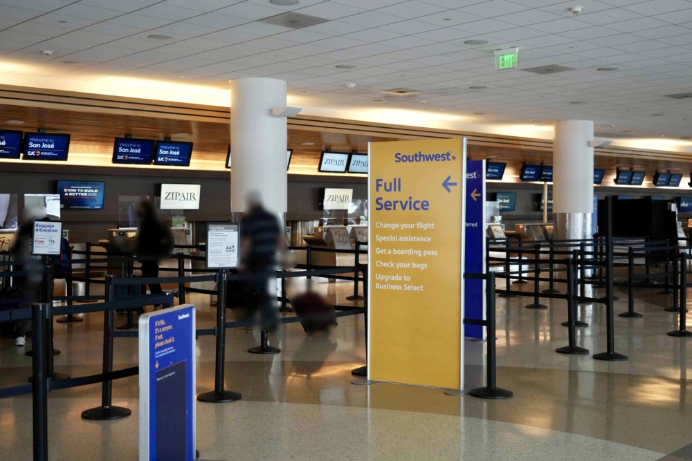 サンノゼ国際空港ターミナルBサウスウエスト航空のチェックインカウンター入口