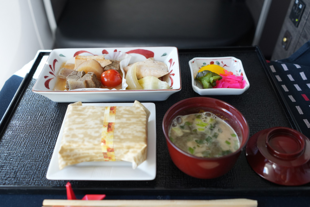 JAL国際線ビジネスクラス搭乗記・機内食・主菜