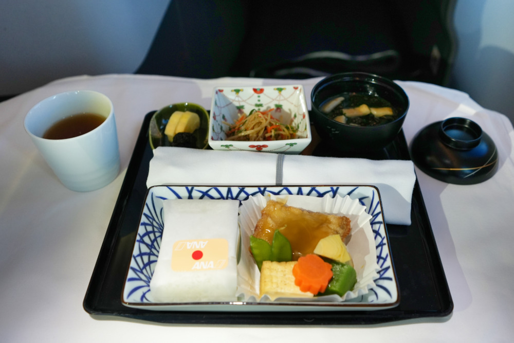 ANA国際線ビジネスクラス搭乗記・着陸前の食事・和食