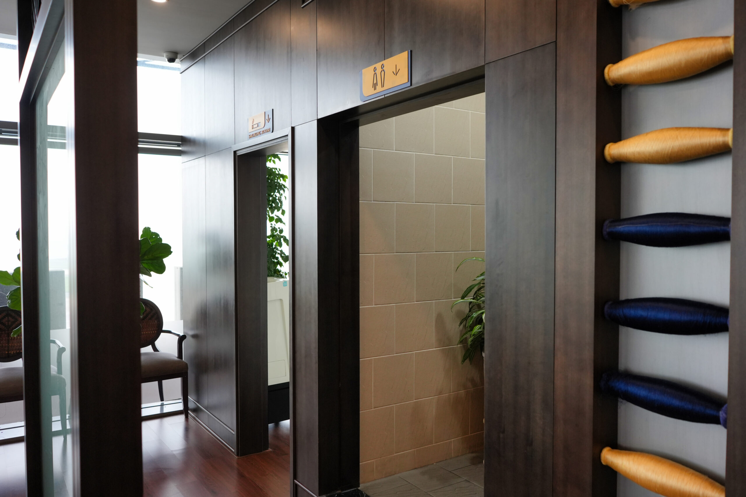 Song Hong Premium Lounge・シャワー室と喫煙ルーム